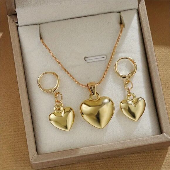 Adorable Heart Jewelry Set - Picture 1 of 3